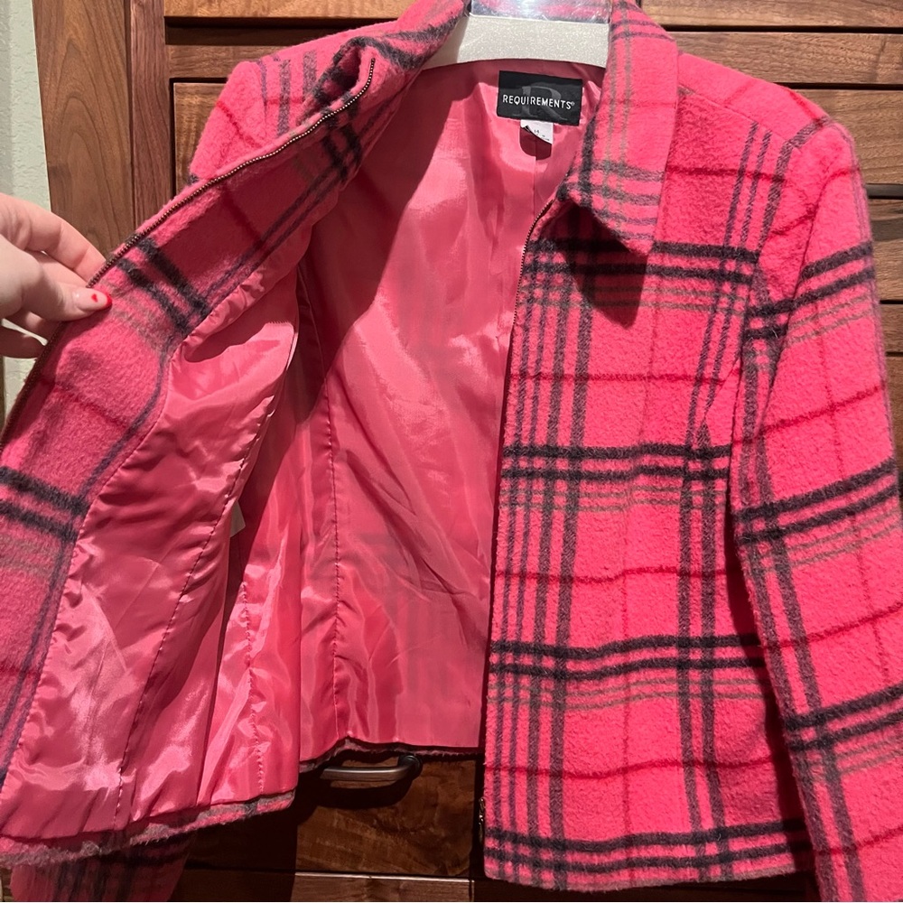 Requirements jacket - Picture 7 of 7